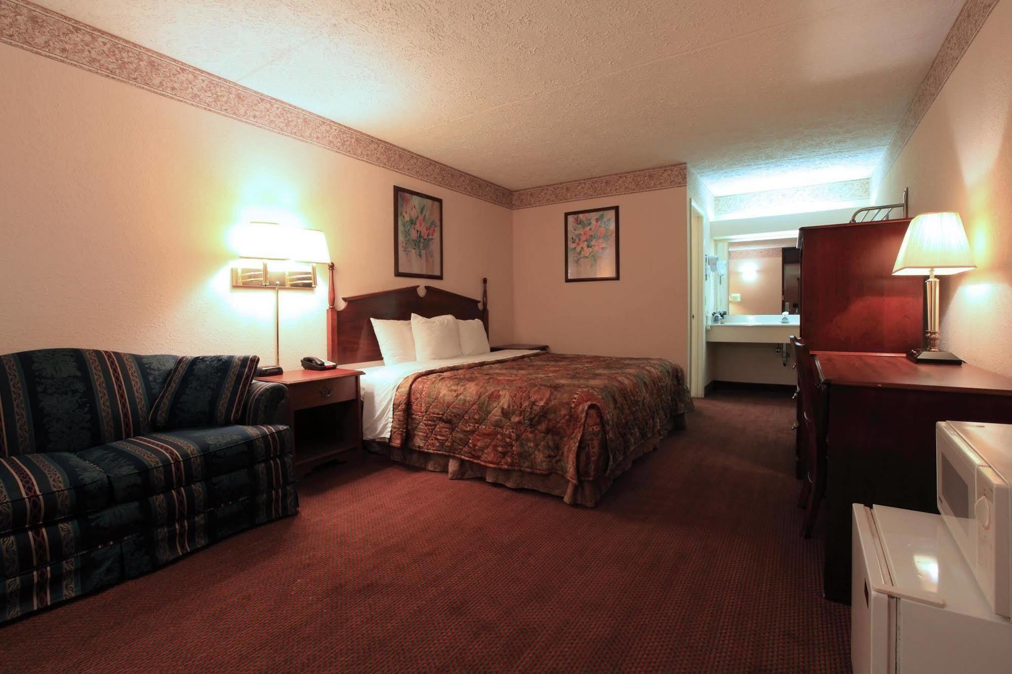 Americas Best Value Inn North Capital Роли Номер фото